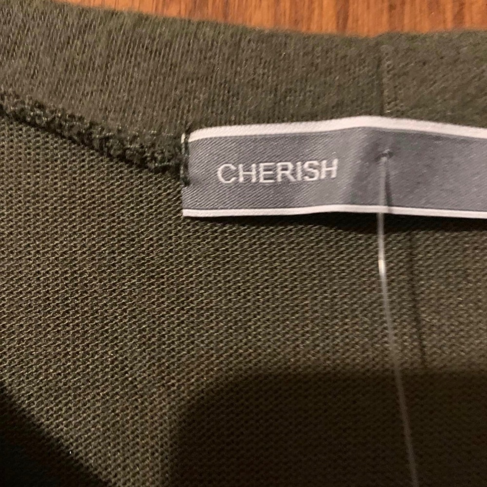 Top - Picture 3 of 4